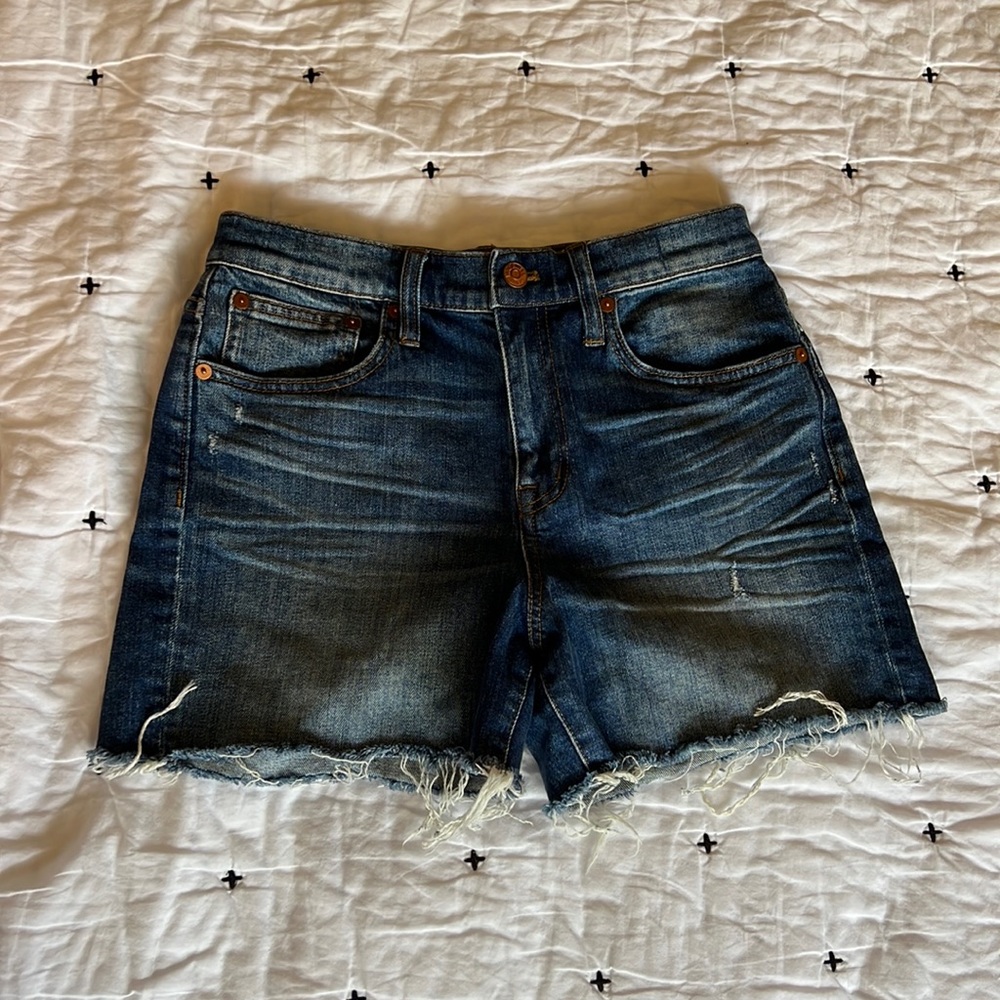 Madewell medium wash high rise denim shorts. Size 25.